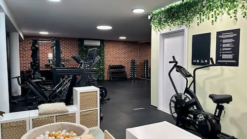 SimpleGym+ – Bratislavská – exteriér 1