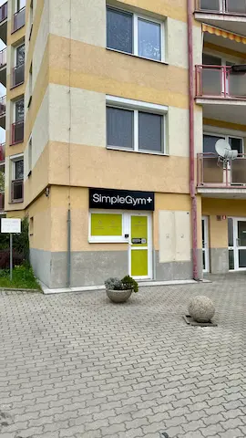 SimpleGym+ – Budovateľská – exteriér 1