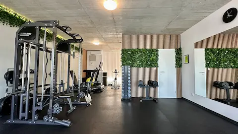 SimpleGym Ivanská cesta – exteriér 1