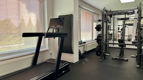 SimpleGym – Nábrežie Hornádu – bežecký pás a multifunkčné vybavenie